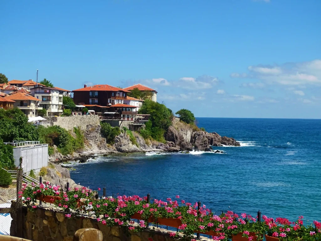 Lovely sea view from a terrace at the endge of a cliff in Sozopol Old town where Summer Romantica apartments are located.